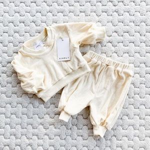 NWT Kindly The Label Teddy Joggers and Matching Crewneck. Size 0-3 months.